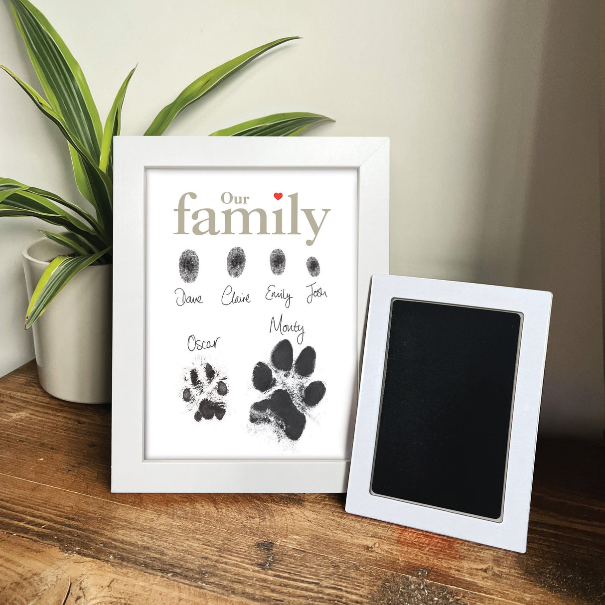 https://cdn.shopify.com/s/files/1/0589/7378/2073/files/OSP0050-Family-Ink-Prints-Picture-Frame-A5-2.jpg?v=1696424554