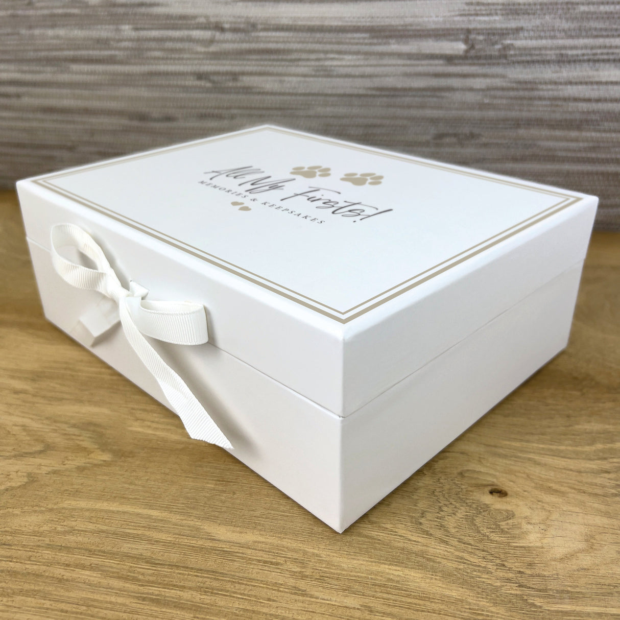 https://cdn.shopify.com/s/files/1/0589/7378/2073/files/PuppsFirstKeepsakeBox2.jpg?v=1704974888