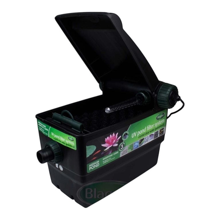 https://cdn.shopify.com/s/files/1/0963/5420/6079/files/blagdon_minipond_12000_gravity_fed_uv_pond_filter_1.jpg?v=1772681434